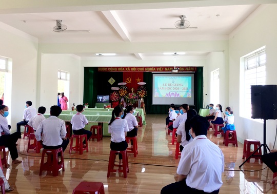 Hơn 3 tỉ đồng ủng hộ Trung tâm nuôi dạy trẻ khuyết tật Võ Hồng Sơn - Ảnh 2.