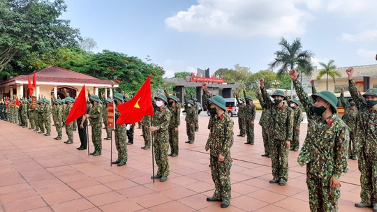 Quân đội triển khai xong 2 bệnh viện dã chiến ở Bắc Ninh và Bắc Giang - Ảnh 1.