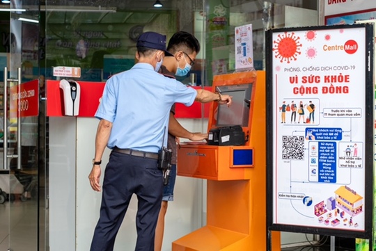 SATRA tăng cường phòng chống dịch tại các hệ thống bán lẻ - Ảnh 2.