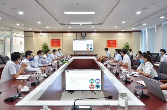 PC Quảng Ngãi: Đẩy mạnh việc thu hộ tiền điện qua ví điện tử VNPT Pay - Ảnh 1.