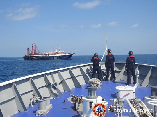 Biển Đông: Philippines phản đối lệnh cấm đánh cá của Trung Quốc - Ảnh 1.