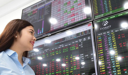 Bloomberg: Hàng loạt quỹ ngoại đang tìm kiếm cơ hội tham gia thị trường chứng khoán Việt Nam - Ảnh 1. Bloomberg: Hàng loạt quỹ ngoại đang tìm kiếm cơ hội tham gia thị trường chứng khoán Việt Nam - Ảnh 1.