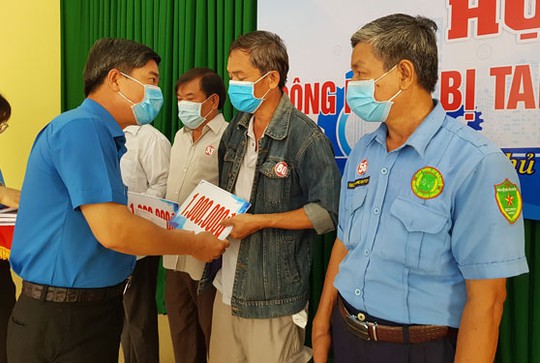 THÁNG 5 ẤM ÁP (*): Điểm tựa tinh thần - Ảnh 1.