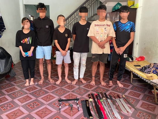 Hội kín Tân Lệ Thiên” chuẩn bị hỗn chiến với băng “Thiên đường” thì bị lộ - Ảnh 1.