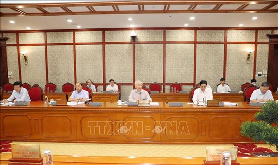 Tổng Bí thư chủ trì họp Bộ Chính trị về phòng chống dịch Covid-19 - Ảnh 4.