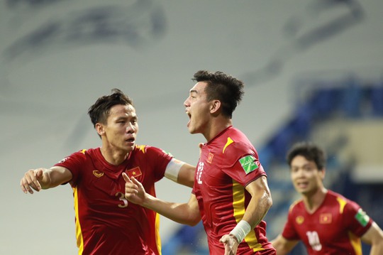 Việt Nam vào vòng loại cuối cùng dù thất bại trước UAE - Ảnh 1.