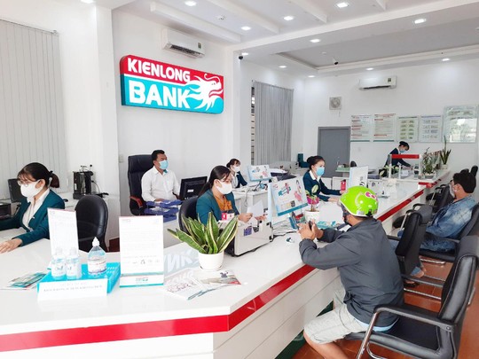 Kienlongbank ủng hộ 15 tỉ đồng hỗ trợ phòng, chống dịch Covid-19 - Ảnh 1.