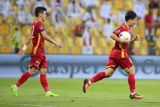HLV Bert van Marwijk: Thắng Việt Nam là trận hay nhất của UAE - Ảnh 4.
