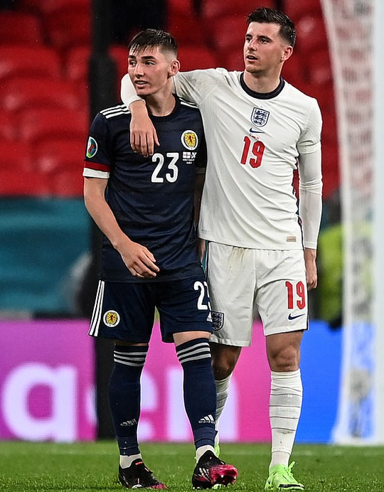 Sao trẻ Scotland nhiễm Covid-19, hai tuyển thủ Anh hết cơ hội đá Euro - Ảnh 3.