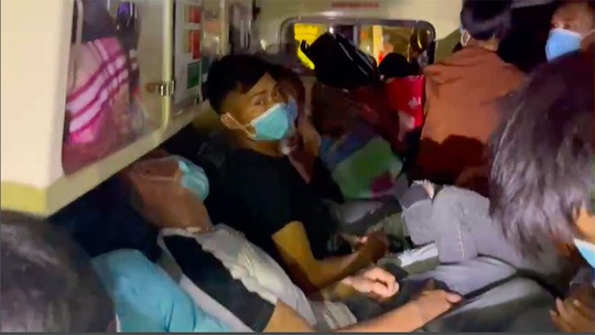 Lời khai bất ngờ của tài xế xe cứu thương chở 11 người từ Bắc Ninh về Sơn La - Ảnh 1.