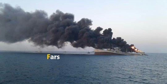 Vừa cháy tàu hải quân lớn nhất, Iran cháy thêm nhà máy lọc dầu - Ảnh 4.