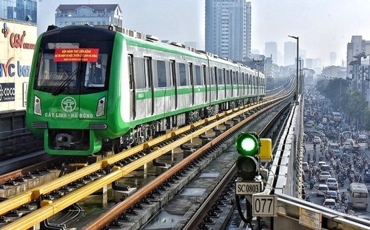 Hành khách tuyến đường sắt Cát Linh-Hà Đông được miễn tiền vé trong 15 ngày đầu tiên - Ảnh 1.