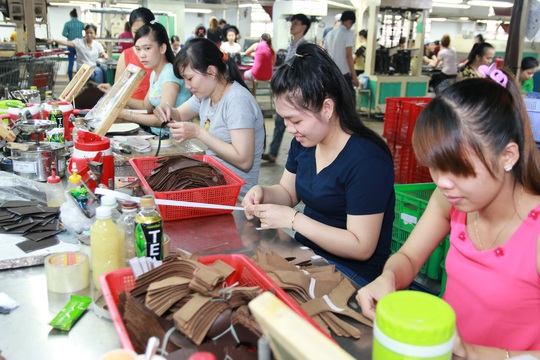 Đề xuất miễn đóng bảo hiểm y tế đối với người lao động bị ảnh hưởng bởi dịch Covid-19 - Ảnh 2.