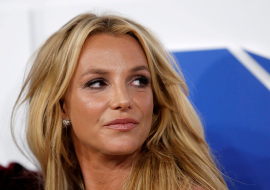 Britney Spears vẫn phải chịu sự giám hộ của cha - Ảnh 1.