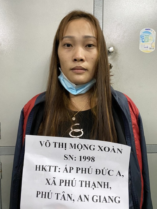CLIP: Bắt quả tang vợ chồng Thôi - Đậm cùng 3 người con mua bán ma túy - Ảnh 6.