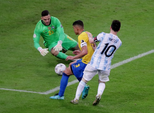 Copa America 2021: Brazil gục ngã ở sân nhà, Lionel Messi lần đầu vô địch cùng Argentina - Ảnh 2.