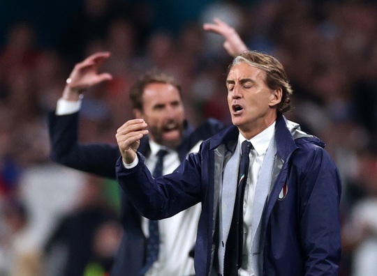 HLV Roberto Mancini giúp tuyển Ý lập nên hàng loạt kỷ lục - Ảnh 2.