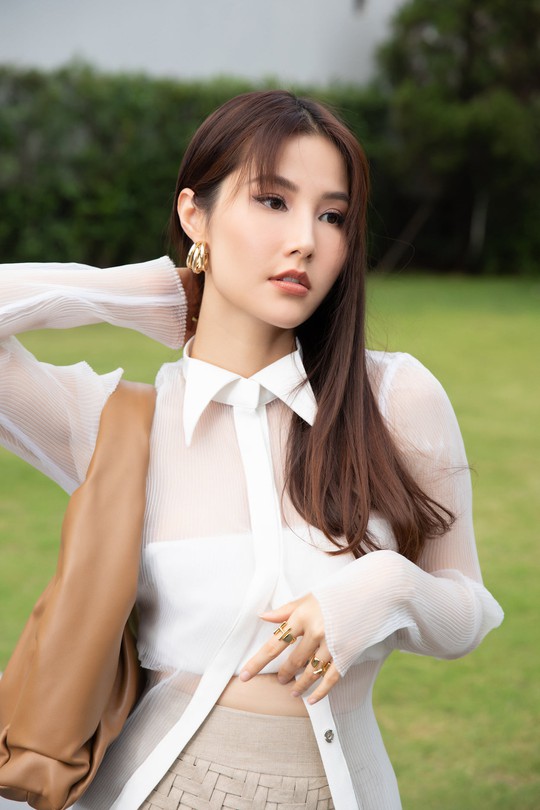 Diễm My 9X khoe dáng đẹp, eo thon - Ảnh 7.