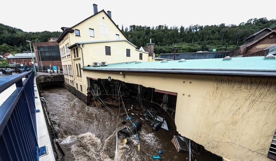 Đức, Bỉ bàng hoàng vì lũ lụt chưa từng thấy - Ảnh 3.