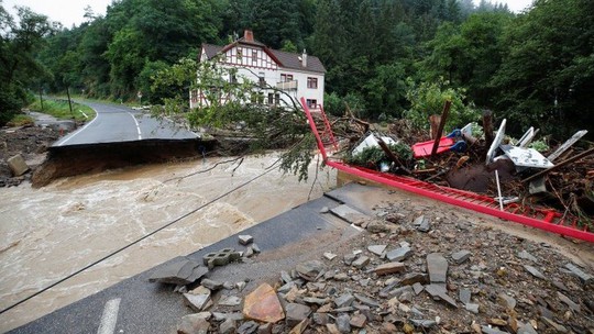 Được báo trước nhiều ngày, lũ lụt Tây Âu vẫn gây thiệt hại khó lường - Ảnh 5.