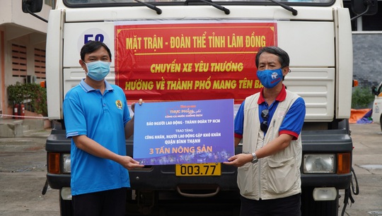 Nông sản từ Lâm Đồng đi xuyên đêm về tặng người dân TP HCM - Ảnh 3.