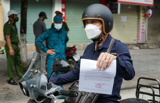 Mẫu giấy đi đường ở Hà Nội khi giãn cách xã hội - Ảnh 2.