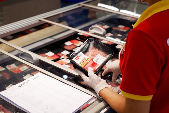 MEATDeli tăng nguồn cung thịt heo tại các cửa hàng VinMart+ - Ảnh 3.