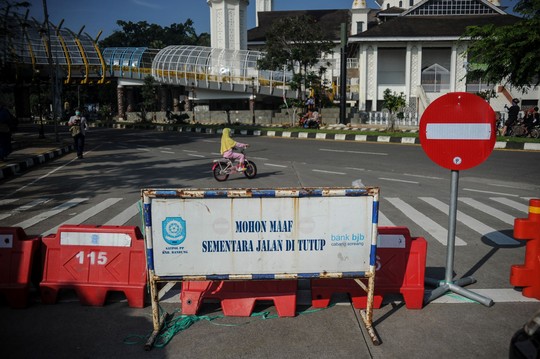 Covid-19 tại Indonesia: Bệnh viện ngậm ngùi nhìn 63 bệnh nhân tử vong - Ảnh 3.