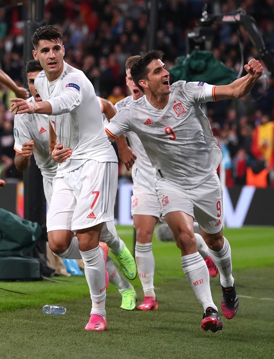 Hạ Tây Ban Nha trên chấm luân lưu, Ý vào chung kết Euro 2020 - Ảnh 9.