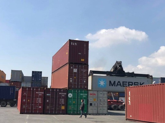 TP HCM và nhiều tỉnh giãn cách, Bộ Công Thương đề nghị giảm phí lưu container cho doanh nghiệp - Ảnh 1.