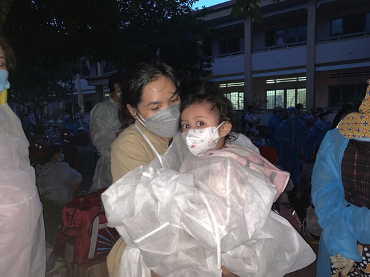 Gần 500 công dân đầu tiên đã được tỉnh Đắk Lắk đón về quê an toàn - Ảnh 4.