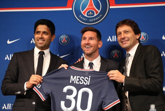 Lionel Messi ra mắt chính thức, chọn áo đấu 30 tại PSG - Ảnh 10.