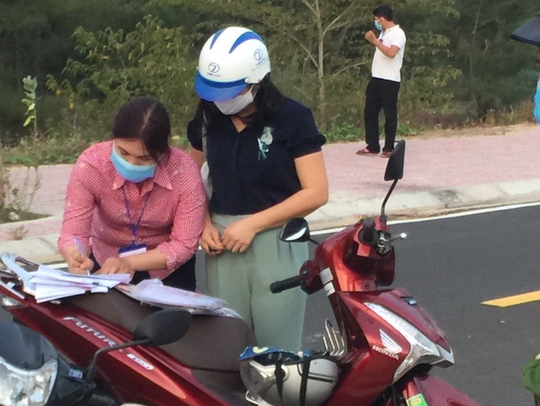 Thẩm tra dấu hiệu sai phạm của nữ cán bộ đi cùng 1 trưởng ban HĐND tỉnh Phú Yên xem đất - Ảnh 2.