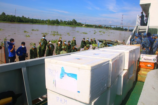 Hải quân kết nối tiêu thụ hơn 60 tấn nông sản cho Đồng Tháp - Ảnh 7.