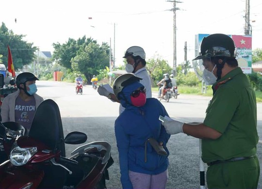 TP Tân An yêu cầu người dân không ra đường với lý do mua hàng thiết yếu - Ảnh 2.