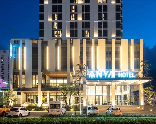 Bình Định thành lập cơ sở cách ly y tế tập trung tại khách sạn 5 sao ở TP Quy Nhơn - Ảnh 1.