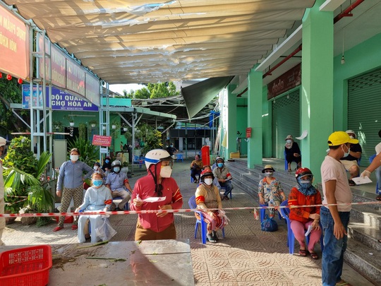 Đà Nẵng: Mở phiên chợ lưu động bán thịt cá tươi đến khu dân cư - Ảnh 5.