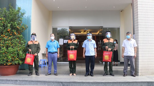 Hà Nội: Trên 6.300 công nhân được Xe buýt siêu thị 0 đồng hỗ trợ - Ảnh 1.