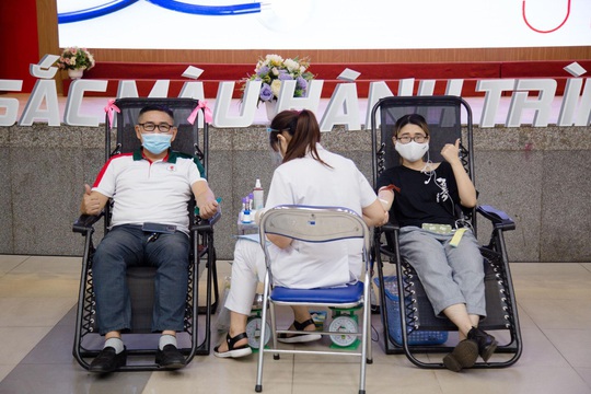 Gần 3.000 đơn vị máu lên đường để điều trị cho bệnh nhân Covid-19 - Ảnh 10.