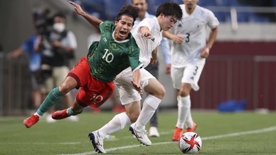 Cầu thủ Nhật Bản bật khóc khi vuột HCĐ Olympic 2020 vào tay Mexico - Ảnh 5.
