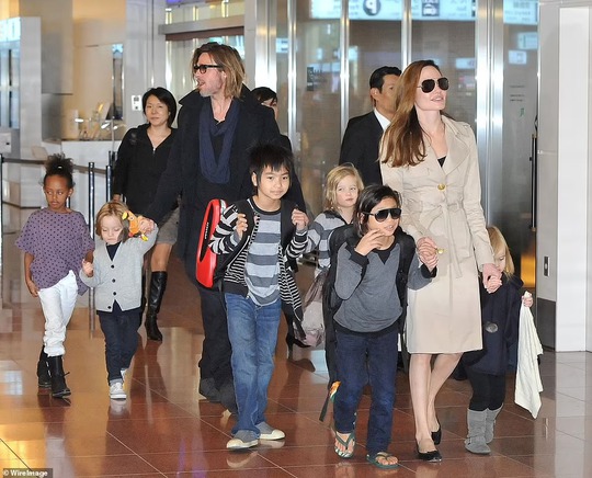 Maddox giành được trái tim Angelina Jolie tại trại mồ côi như thế nào? - Ảnh 5.