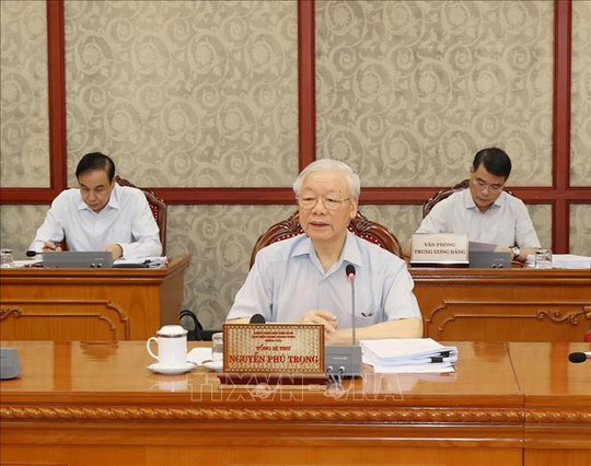 Những hình ảnh Tổng Bí thư Nguyễn Phú Trọng chủ trì họp Bộ Chính trị - Ảnh 3.