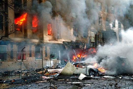Những hình ảnh khủng khiếp về sự kiện 11-9-2001 - Ảnh 5.