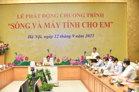 Thủ tướng Phạm Minh Chính phát động chương trình Sóng và máy tính cho em - Ảnh 3.