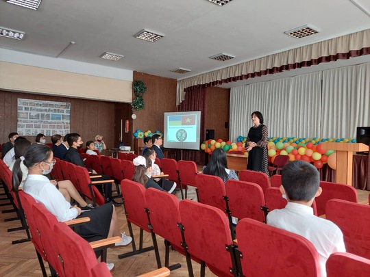 Khai giảng lớp tiếng Việt tại trường học ở Ukraine mang tên Chủ tịch Hồ Chí Minh - Ảnh 2.