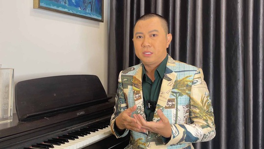 Ca sĩ Quốc Đại kể chuyện cạo đầu, lao vào vùng dịch - Ảnh 2.