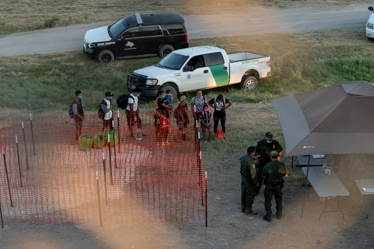 Làn sóng người di cư “sống dở, chết dở” ở biên giới Mỹ - Mexico - Ảnh 7.