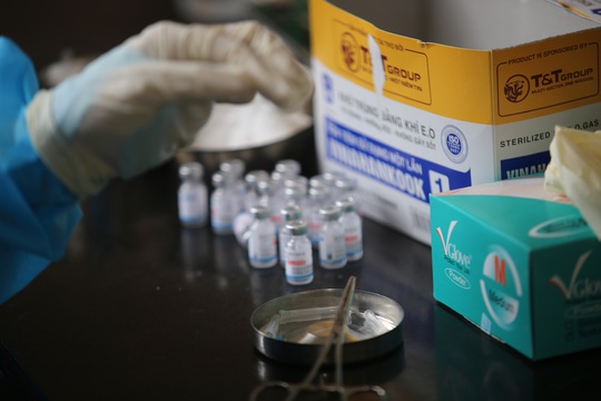Bình Dương bắt đầu tiêm 1 triệu liều vắc-xin Sinopharm - Ảnh 2.