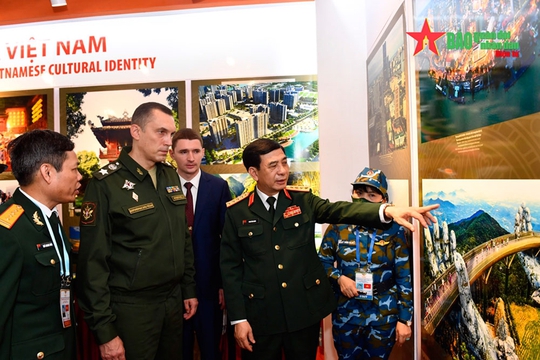 Bộ trưởng Quốc phòng Phan Văn Giang tiếp Thứ trưởng Bộ Quốc phòng Nga - Ảnh 1.