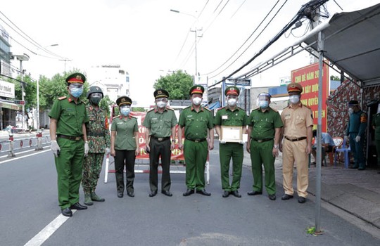 Tình quân - dân trong đại dịch - Ảnh 1.